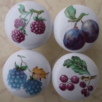 Cabinet knobs w/4 Fruit